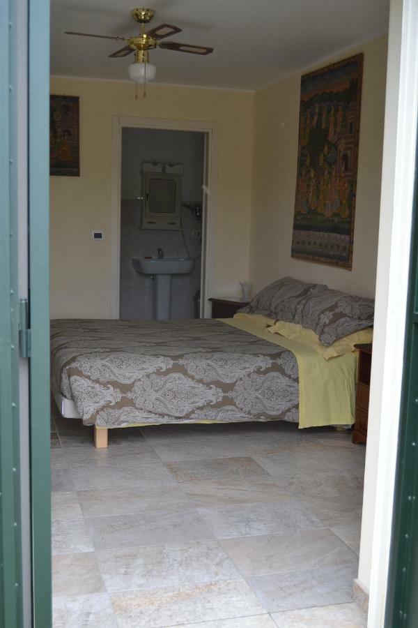 Joie De Vivre Bed and Breakfast Calice Ligure Eksteriør billede